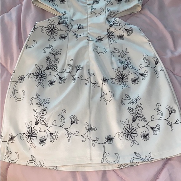 SOLD - Picture 6 of 8